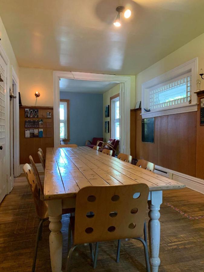 Auberge Internationale De Rivière-du-Loup エクステリア 写真