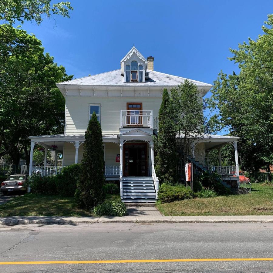 Auberge Internationale De Rivière-du-Loup エクステリア 写真