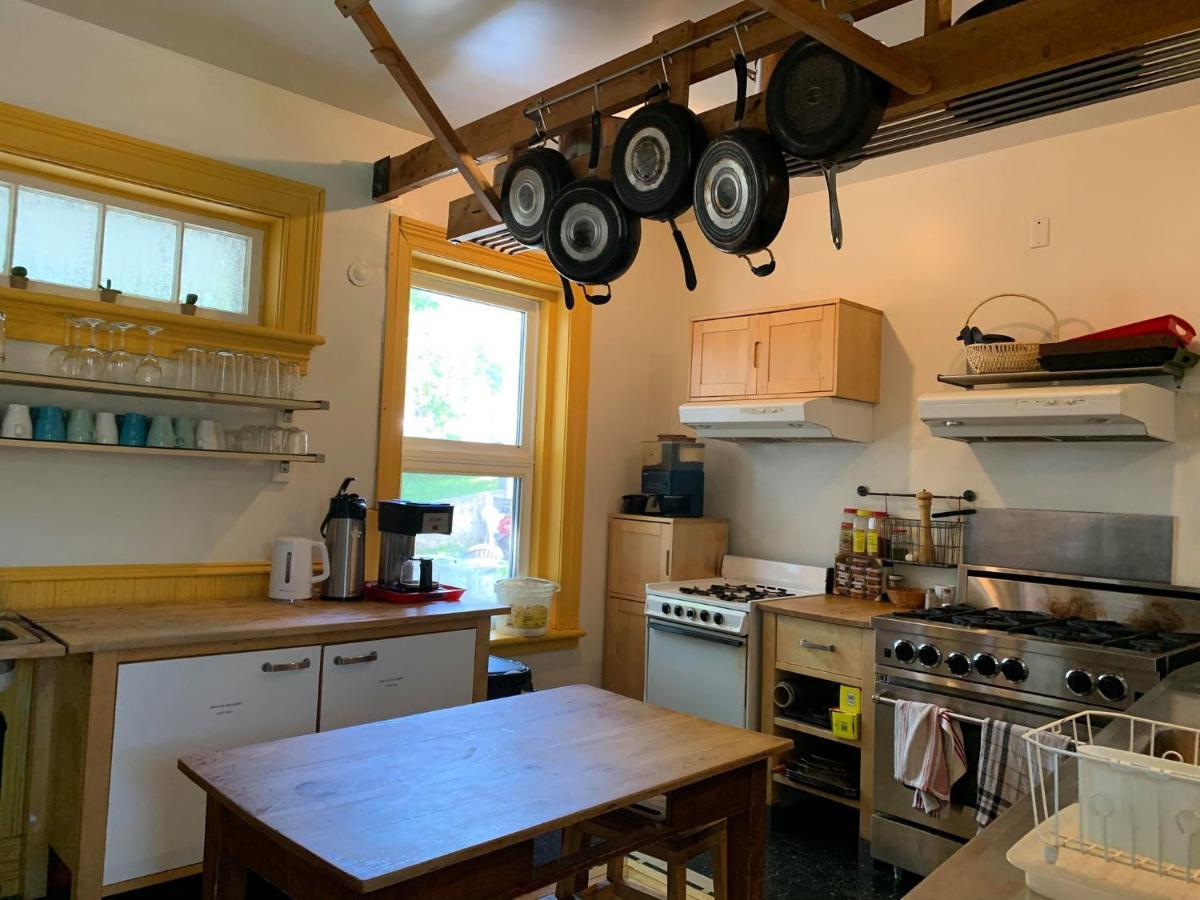 Auberge Internationale De Rivière-du-Loup エクステリア 写真